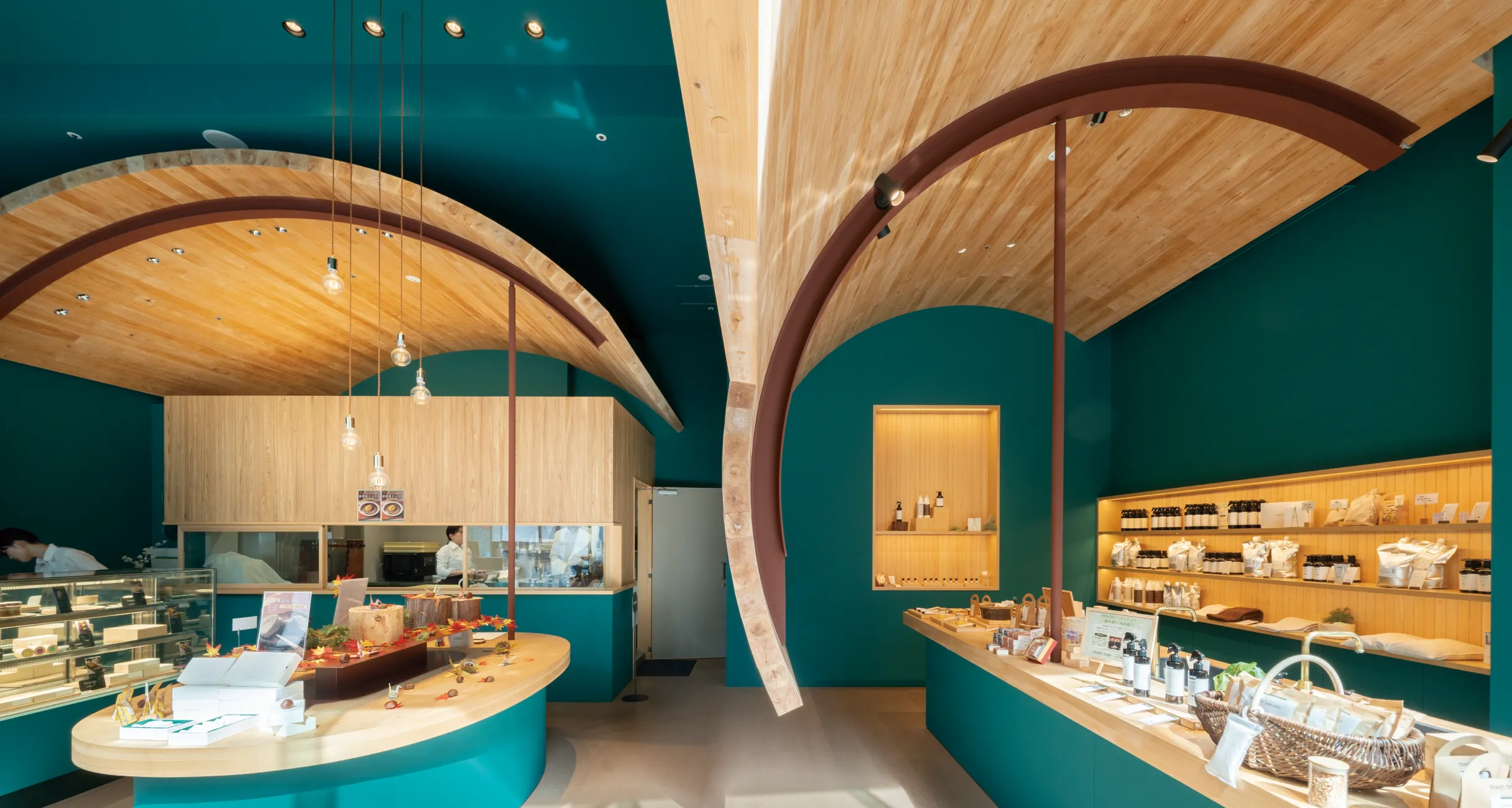 アーキデザインの商品が採用された「meet tree GINZA」の内観