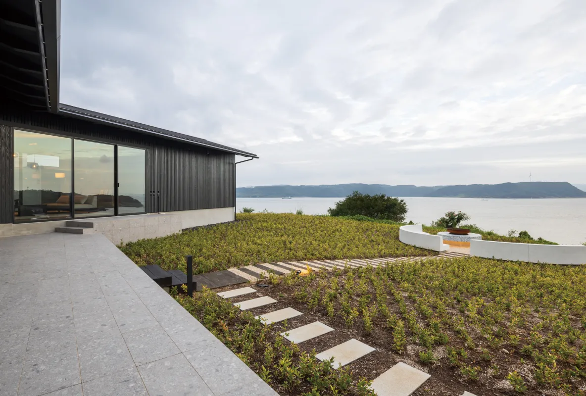 アーキデザインの商品が採用された「Kikka Hirado」