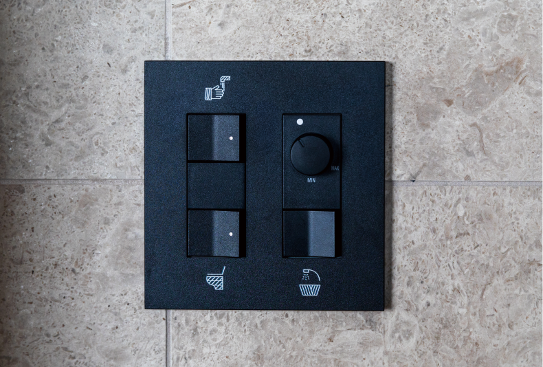 アーキデザインの商品が採用された「Kikka Hirado」のスイッチ