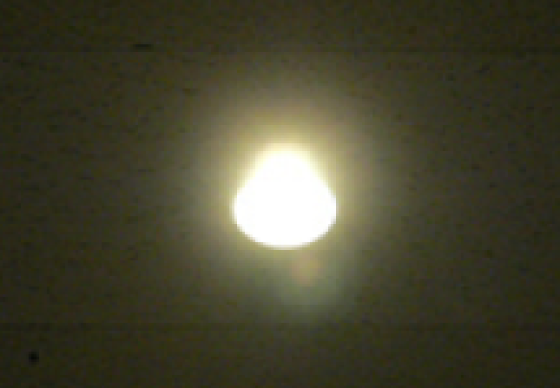 照射範囲から器具を見上げたときの配光イメージ