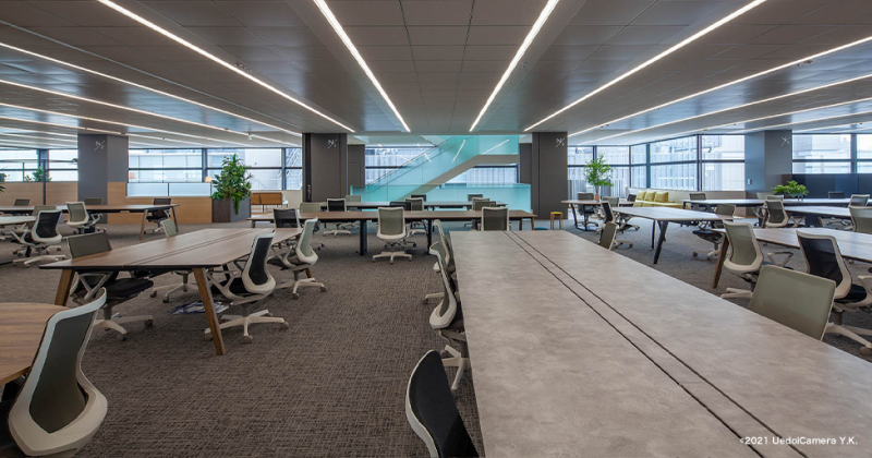 LEDベースライト選びの基礎知識と、用途別の空間デザイン事例