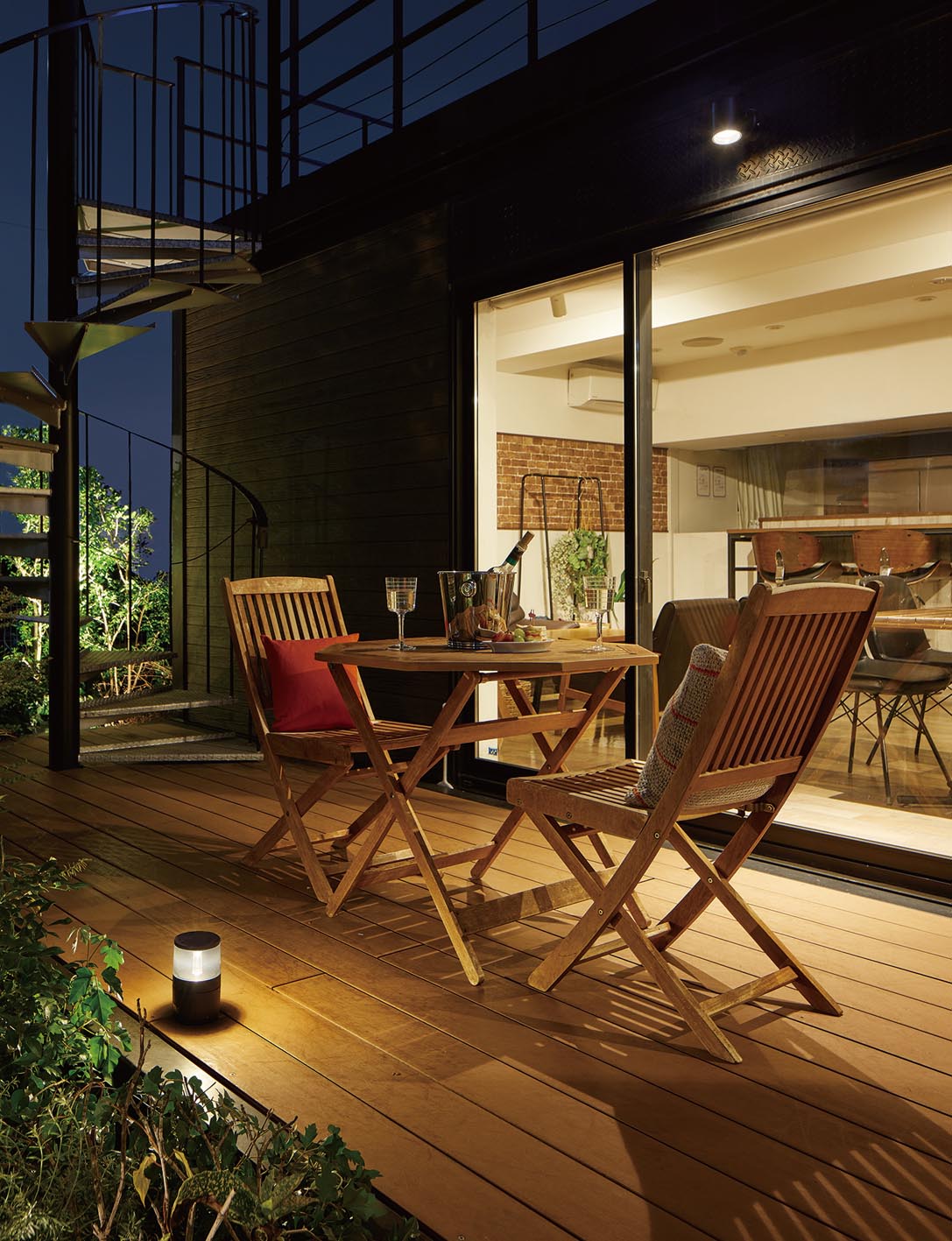 LSEWC5041LE1 エクステリア 軒下用LEDダウンライト FreePaお出迎え ペア点灯可能型 高気密SB形 埋込穴φ100 白熱電球100形1灯相当 防雨型 拡散 電球色 Panasonic パナソニック 庭園灯 XLGE0003CE1(LGW40101+LLD2020LCE1) LSEWC5041LE1