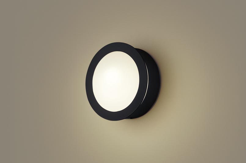 おすすめ】 パナソニック LGWJ85113U LED勝手口灯 表札灯 電球色 壁直付型 防雨型 明るさセンサ付