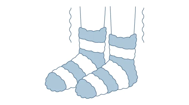 冬の足元、コンセント不足で冷え冷え...