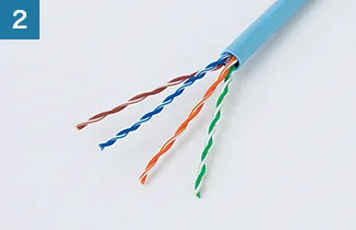 2.ケーブル外被を50mm程度むく。