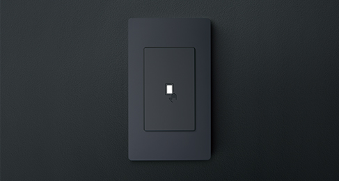 表示ランプが点灯時は明るく点灯、消灯時はほのかに点灯するので暗闇でもスイッチの場所がわかります。