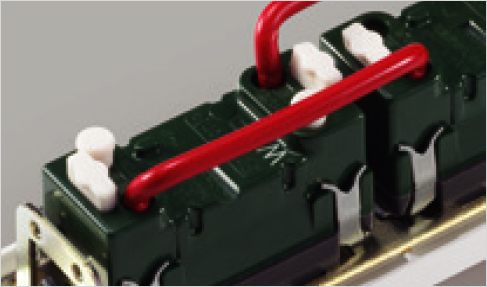 コンセント・スイッチには、フル端子用の穴防気カバーをご使用ください