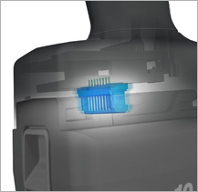 振動時に本体側コネクタと電池側コネクタがスライドし端子の磨耗を緩和するフローコネクタ機能