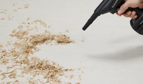 木クズ飛ばしに