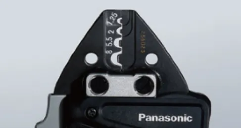 1台で裸圧着端子・スリーブ1.25～8mm2まで対応