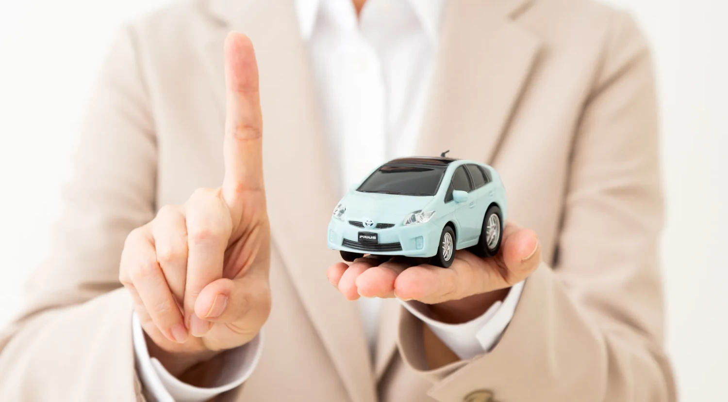 EV充電におすすめの電力会社7選｜電気料金プランの選び方と乗り換え手順を解説