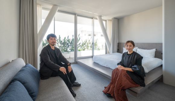 素材と手仕事に寄り添い、光で“もてなす”空間づくり