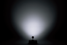 ミディアムグレーメタリック昼白色5000Kの夜間照射イメージ