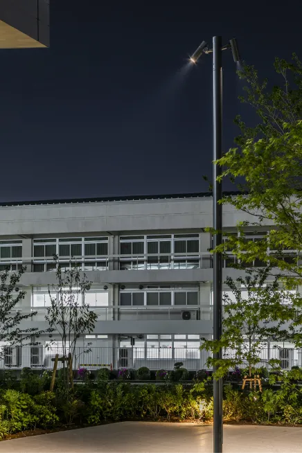 スポットライトタイプ街路灯の画像