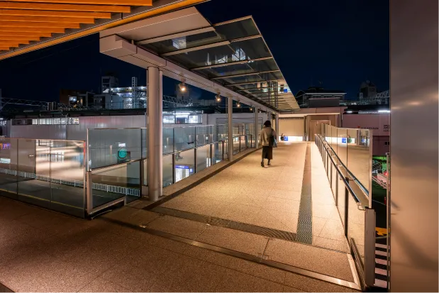 ペディストリアンデッキ 冬：電球色（3000K）の画像