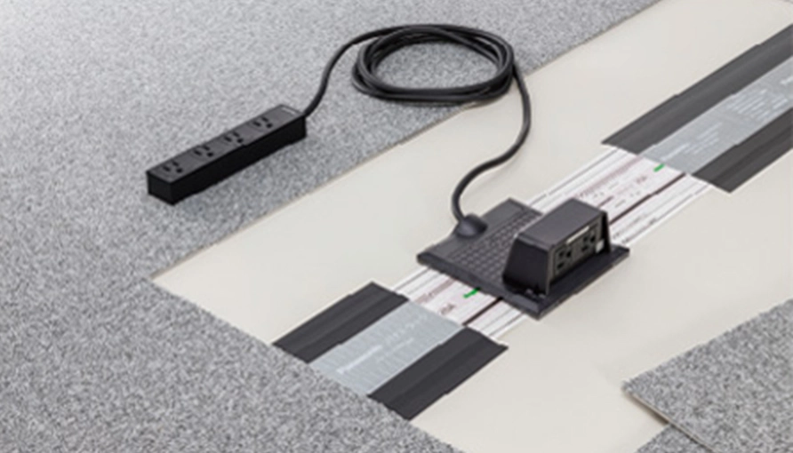 アンダーカーペット配線システム「パナトラック」の施工画像