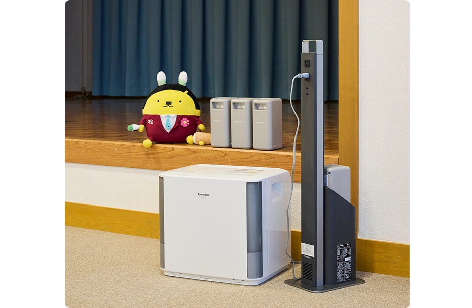 松茂町老人福祉センター松鶴苑に設置されたe-blockとe-blockスタンド