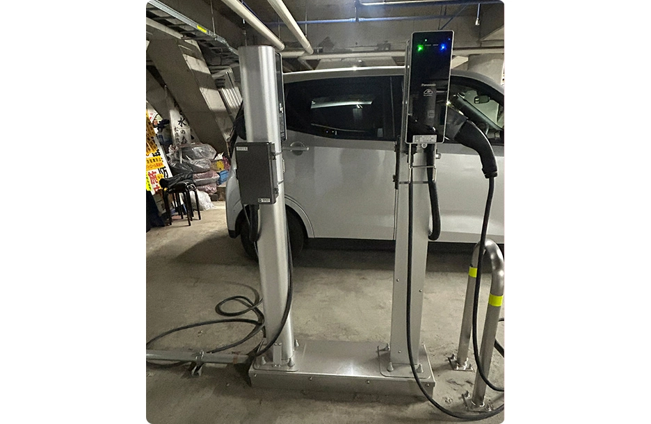 合同庁舎の駐車場に設置されたELSEEV