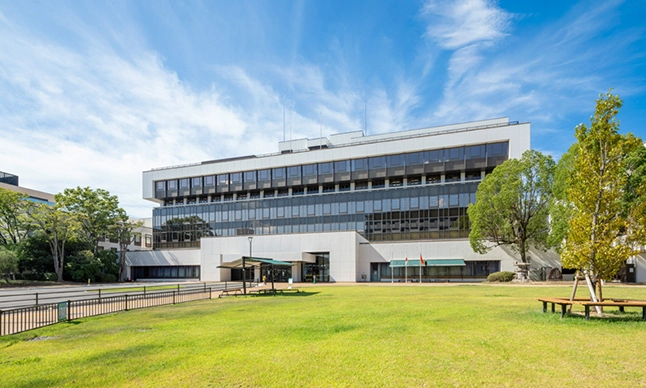 奈良市役所の外観