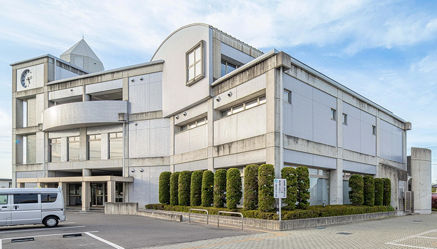 太陽光モジュールが導入された、郡山市 安積行政センター
