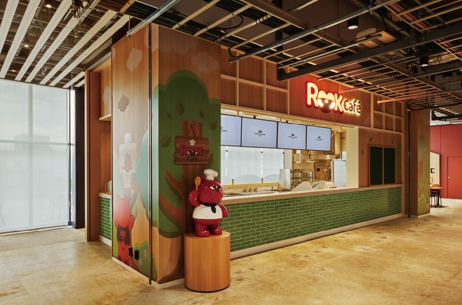 液晶ディスプレイでは、メニューや季節ごとのお勧めなどを表示