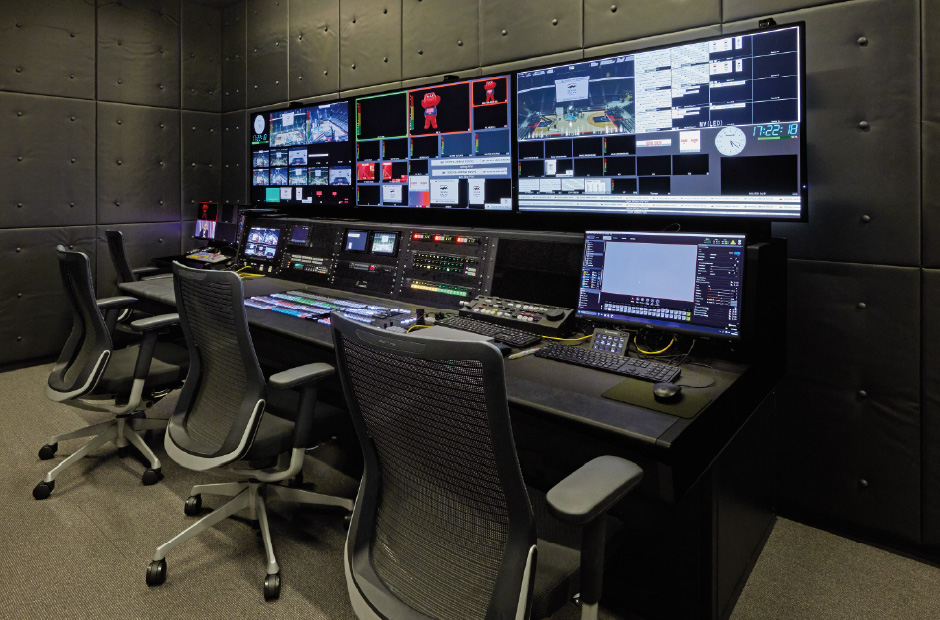 アリーナ内の照明・映像・音響設備・サイネージを一括制御できる総合演出システム「KAIROS」