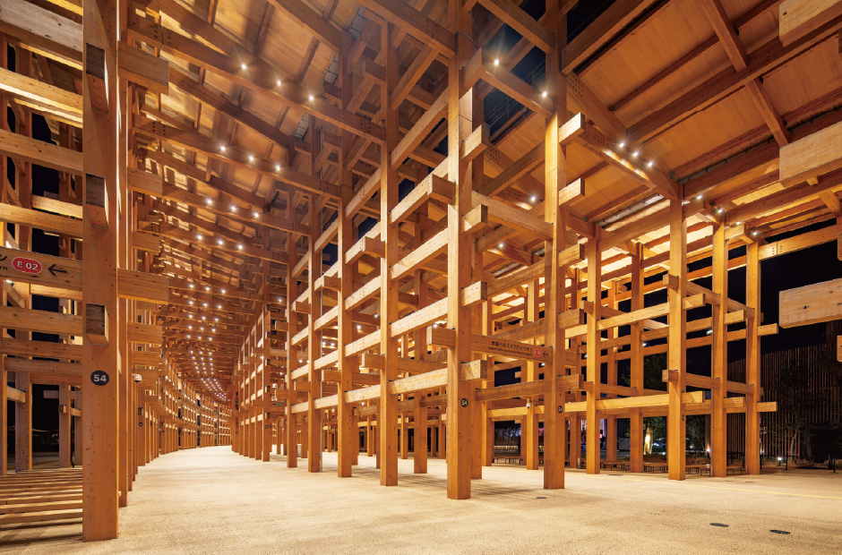 1階グランドウォークを照射しているLEDスポットライト