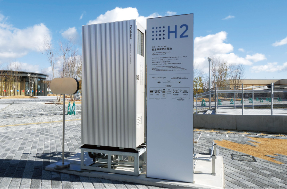 5kWの純水素型燃料電池。NTTパビリオンから地中パイプラインで供給される水素で発電する