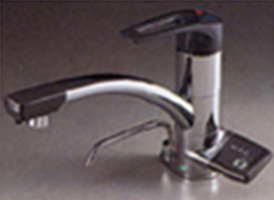 写真：整水器付き水栓