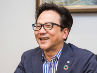 取締役社長 窪田 健太郎様