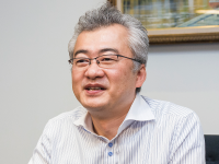 開発本部 広報課 課長 丹原 浩司様