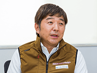 株式会社カスタムエージェント 建築部長 佐藤 真也 様