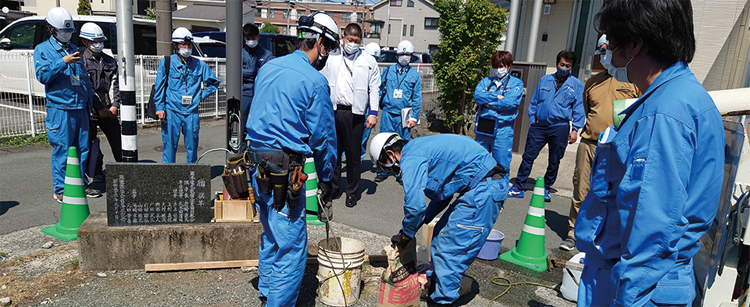 施工体験研修会（モルタル練り混ぜの様子）