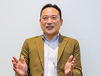 幸地 浩一郎様