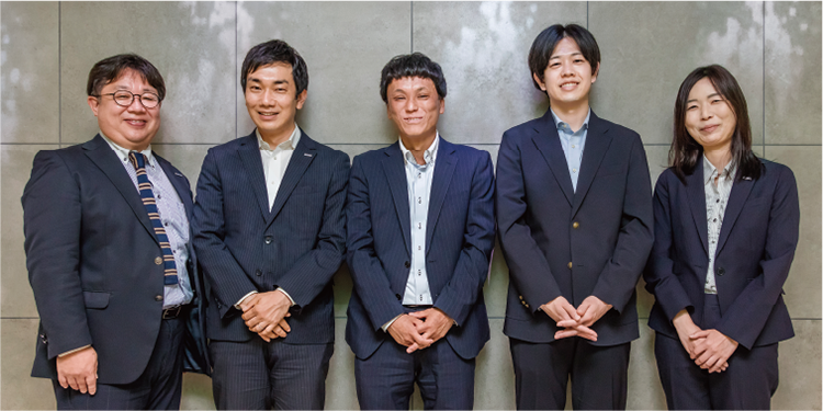 左から当社森岡、長浜、NTTアーバンバリューサポート 松岡様、NTT都市開発 瀧瀨様、当社松島。