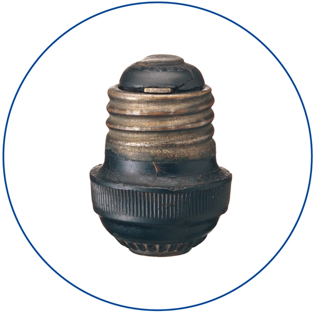 創業商品「アタッチメントプラグ」