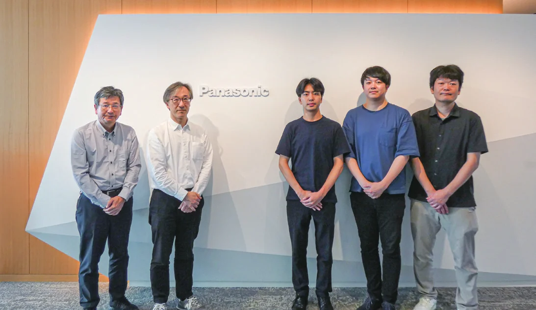 パナソニック HVAC ＆ CC株式会社 A2W＆水ソリューションズ事業部 給湯企画推進部の5名の集合写真