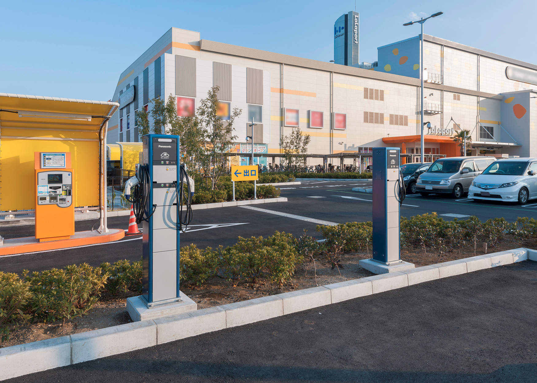 ららぽーとTOKYOBAY新西館 駐車場・駐輪場 | 納入事例集 | 電気・建築