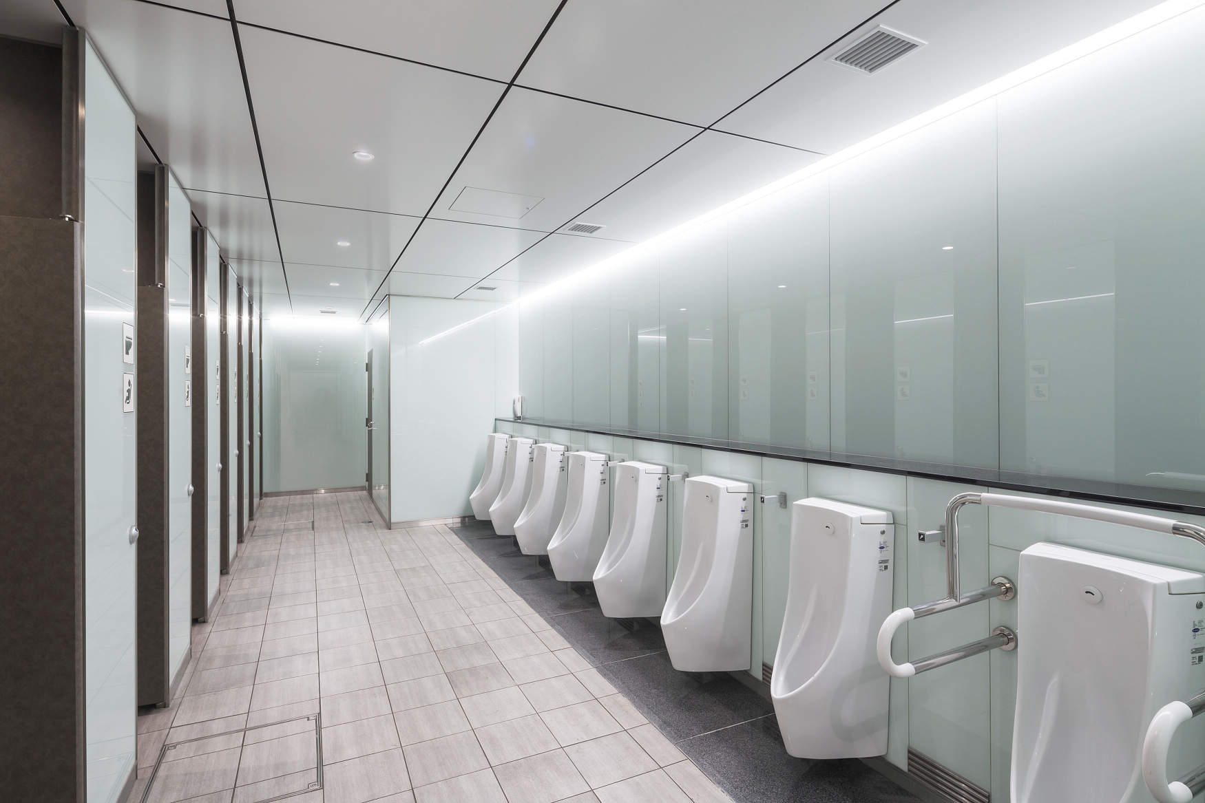 ｊｒ広島駅改良工事 トイレ 洗面室 浴室 納入事例集 電気 建築設備 Panasonic